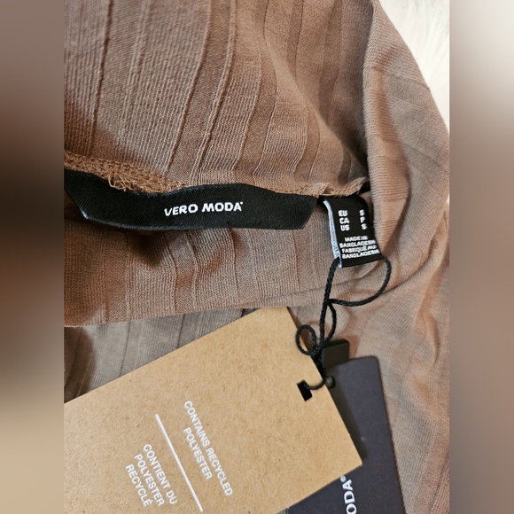 🤎 Vero Moda Dress 🤎 - Picture 3 of 5